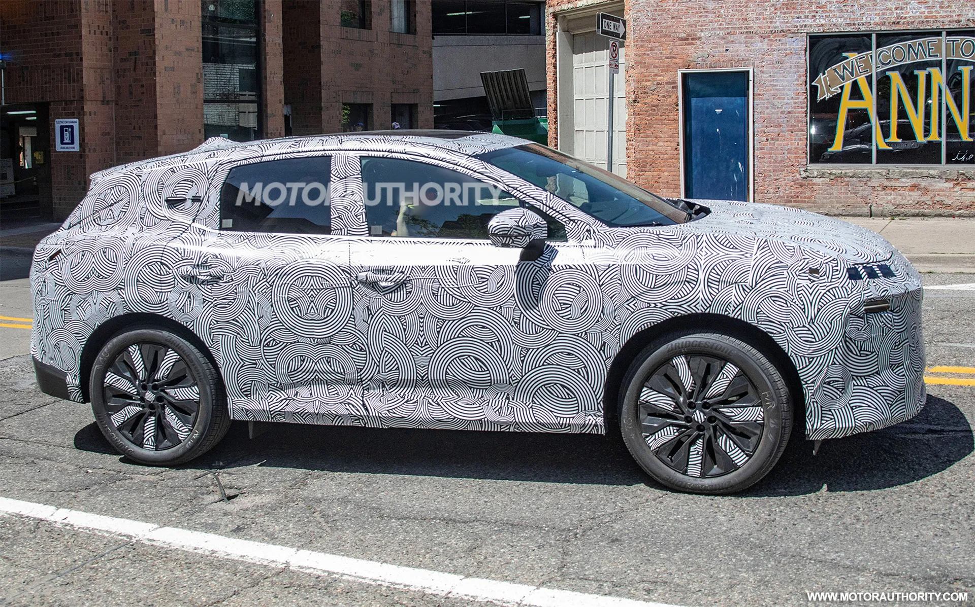 2025 Nissan Murano, 2025 VW Golf GTI: Today’s Car News