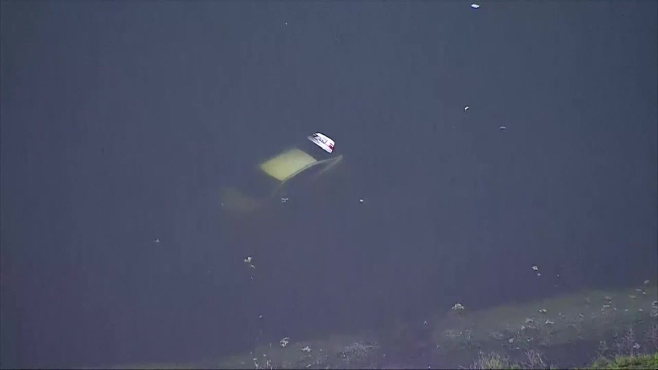 Car crashes into canal in West Miami-Dade; no injuries reported – WSVN 7News | Miami News, Weather, Sports