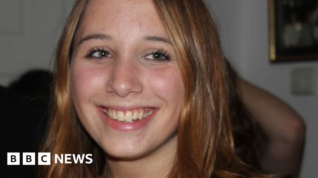 NHS trust and worker deny manslaughter of mental health patient