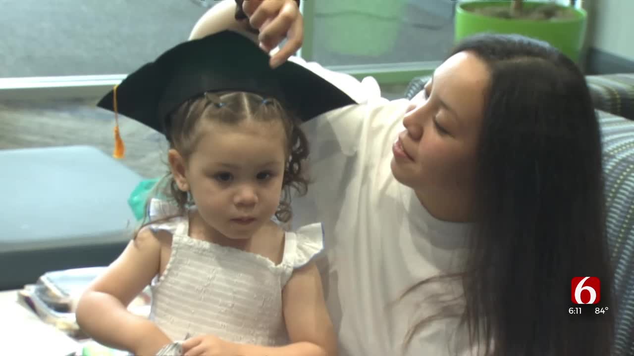 Nearly 70 New Moms Graduate From Tulsa Health Department Program