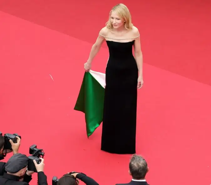 Social media believes Cate Blanchett made a pro-Palestinian statement with her pink-black-green Jean Paul Gaultier (designed by Haider Ackermann) dress. The actor hasn't said so. What's certain is that she seamlessly blended contemporary chic and timeless glamour, with the dress and the Louis Vuitton pearl-diamond shoulder necklace. Social media believes Cate Blanchett made a pro-Palestinian statement with her pink-black-green Jean Paul Gaultier (designed by Haider Ackermann) dress. The actor hasn't said so. What's certain is that she seamlessly blended contemporary chic and timeless glamour, with the dress and the Louis Vuitton pearl-diamond shoulder necklace.
