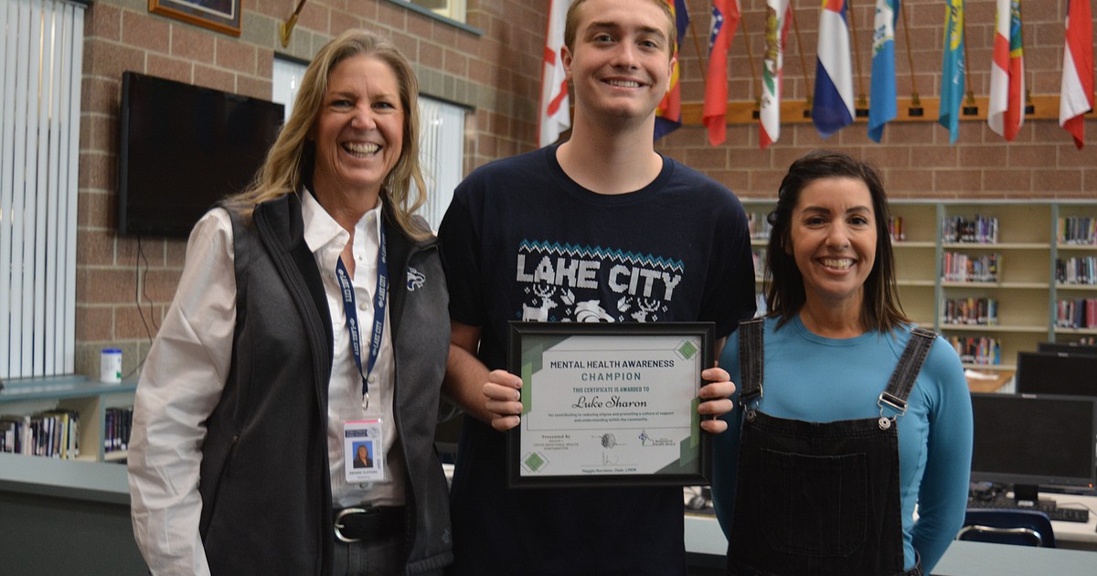 Lake City High School student wins mental health awareness award