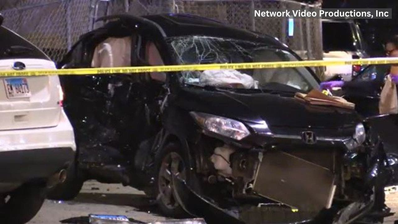 Driver flees after crashing stolen car on Chicago’s South Side leaving 1 dead, 9 injured