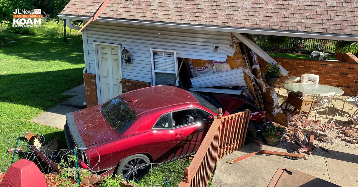 Car crashes into pool house in Joplin’s Wildwood Neighborhood, driver no where to be found