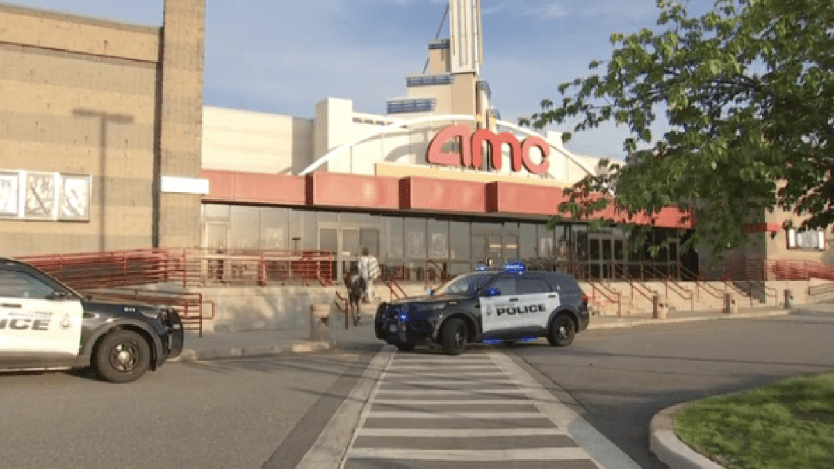 4 girls stabbed in Massachusetts movie theater in random attack