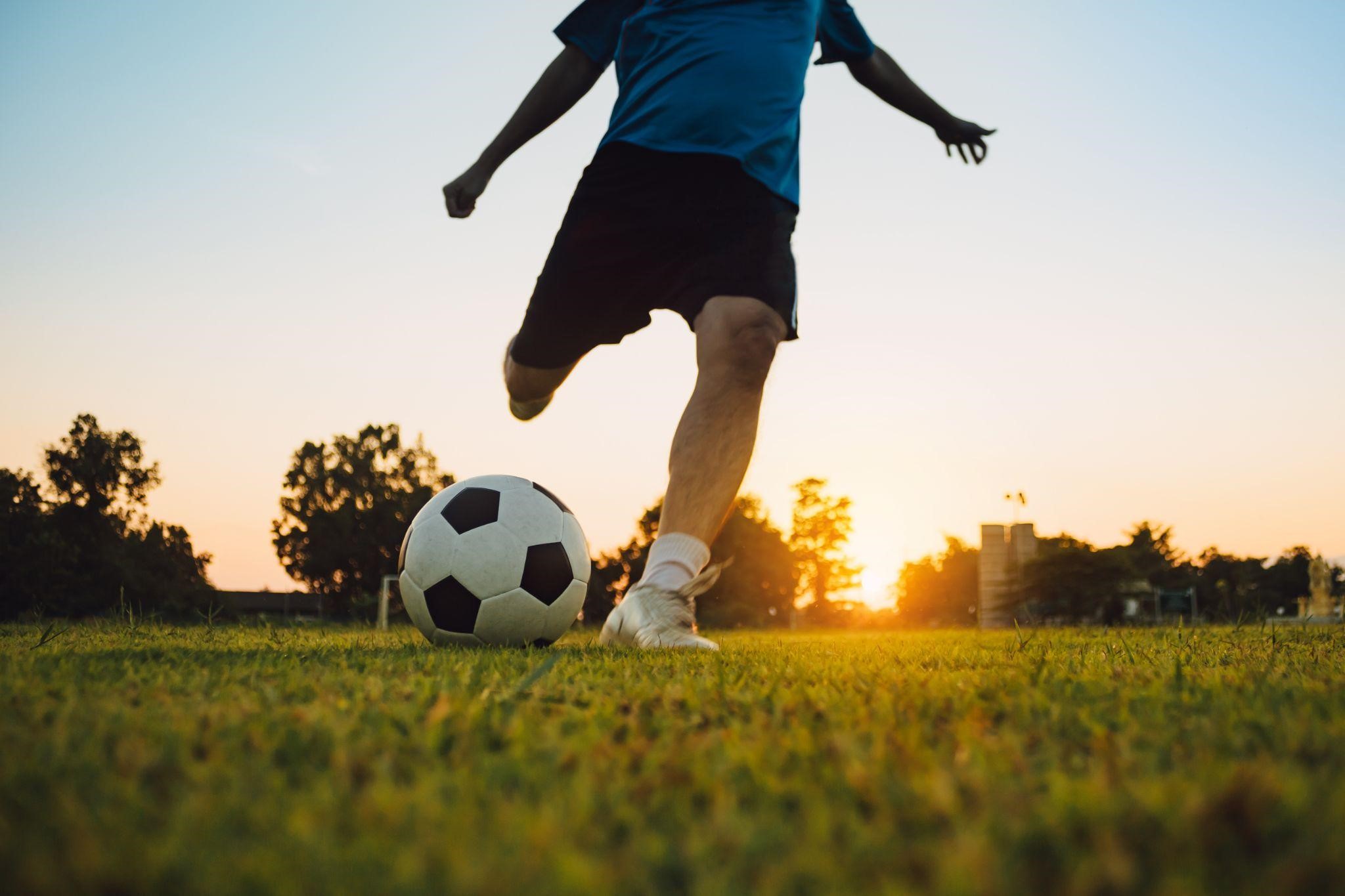 Conheça os 5 jogadores de futebol que ditam tendências de moda e estilo