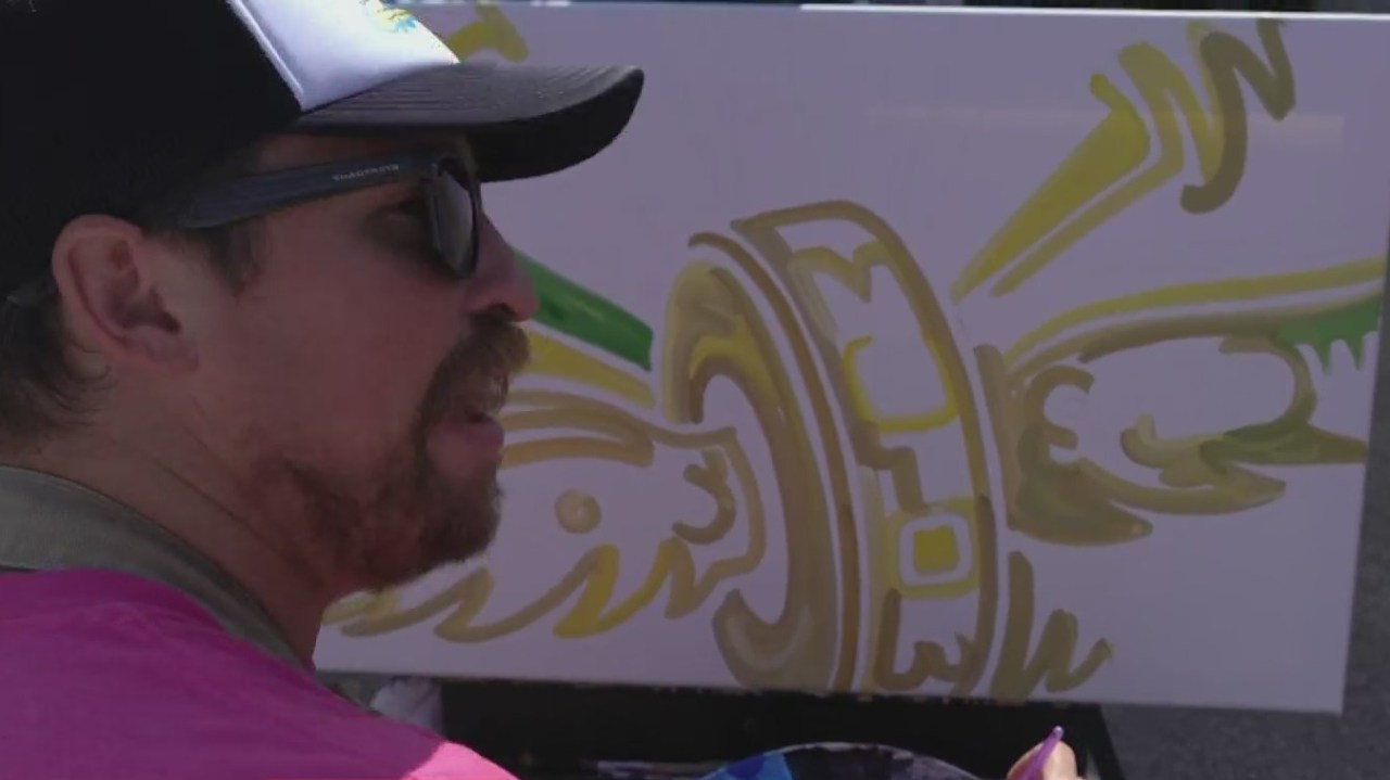Painter uses Indianapolis 500 to combine sports, art
