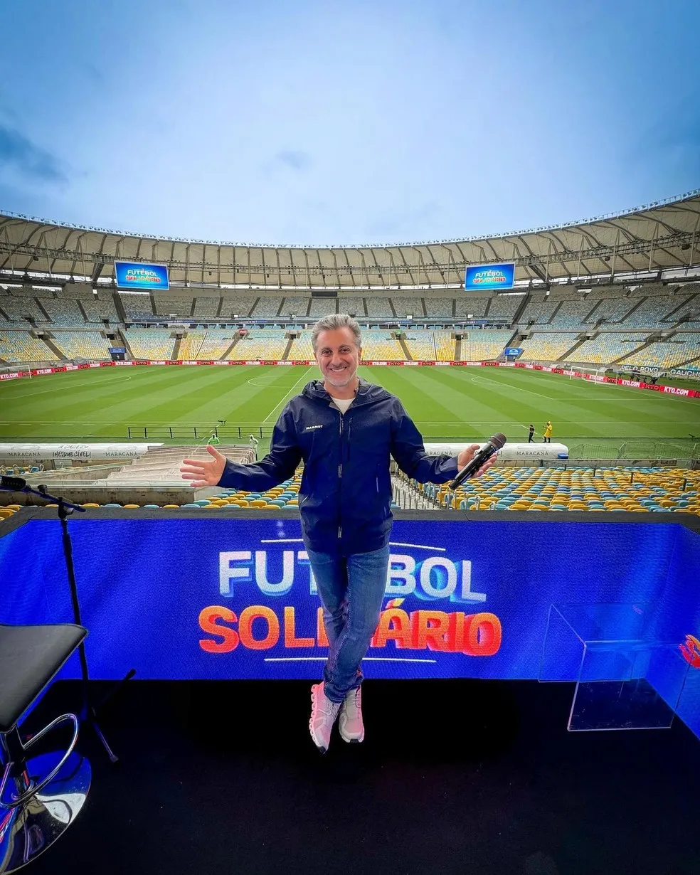 Famosos marcam presença no Futebol Solidário do Domingão, no Maracanã — Foto: Instagram