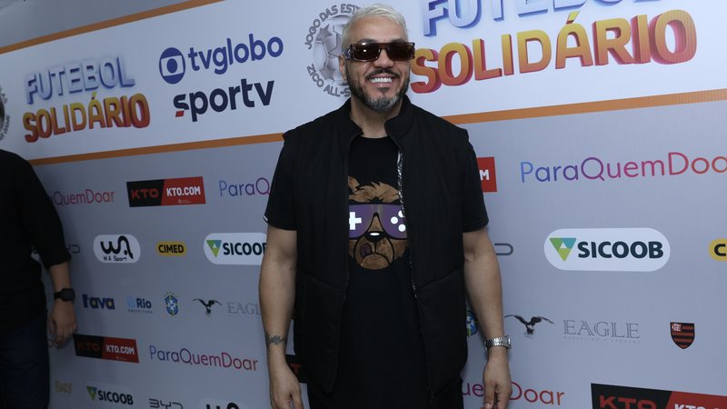 Belo fala sobre jogar com Ronaldinho Gaúcho no Futebol Solidário: ‘Sonho’