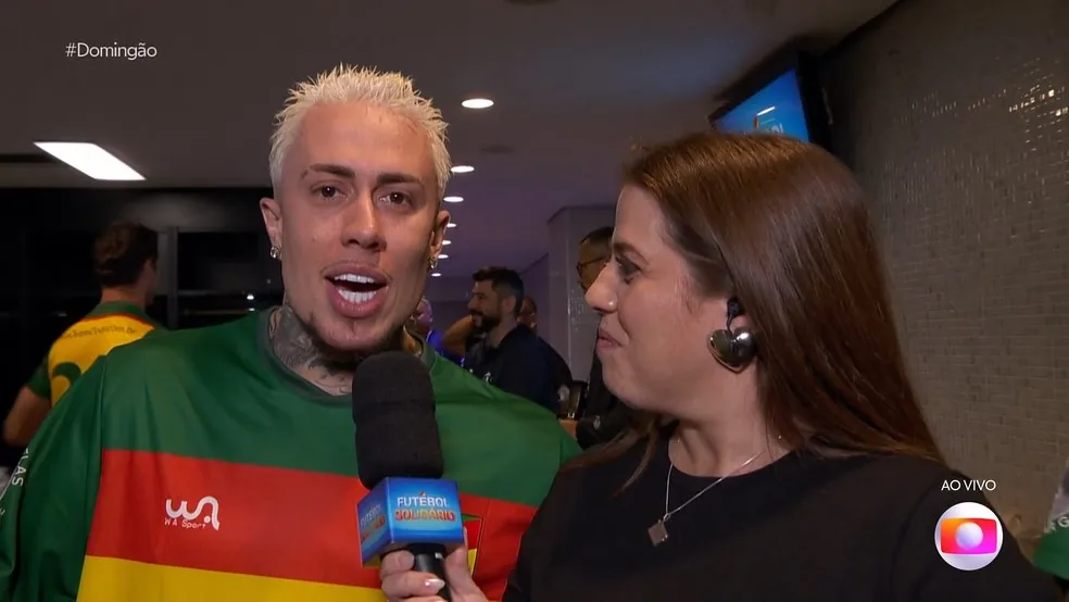 MC Daniel com Tati Machado no Futebol Solidário — Foto: Globo