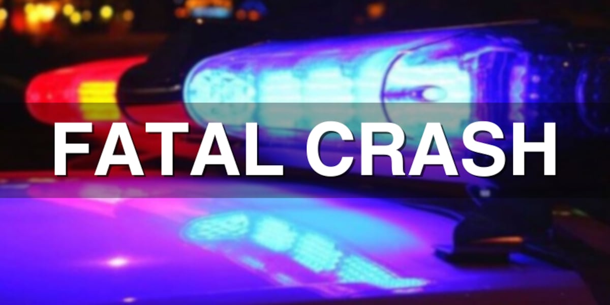 Man dead after single-car crash in Carroll County