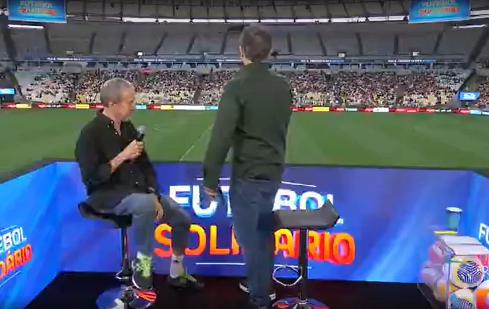 Parreira recebe homenagem de Luciano Huck no Maracanã — Foto: Reprodução