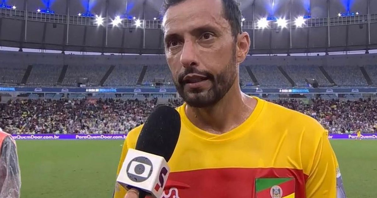 “Eu estou bastante emocionado”, diz Nenê no Futebol Solidário