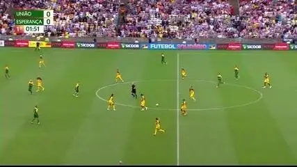 Tabela com R10 e cavadinha: Ludmilla brilha no Futebol Solidário no Maracanã