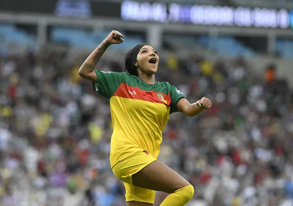 Ludmilla comemora gol no Futebol Solidário — Foto: André Durão