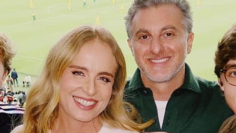 Luciano Huck e Angélica posam com filhos em Futebol Solidário