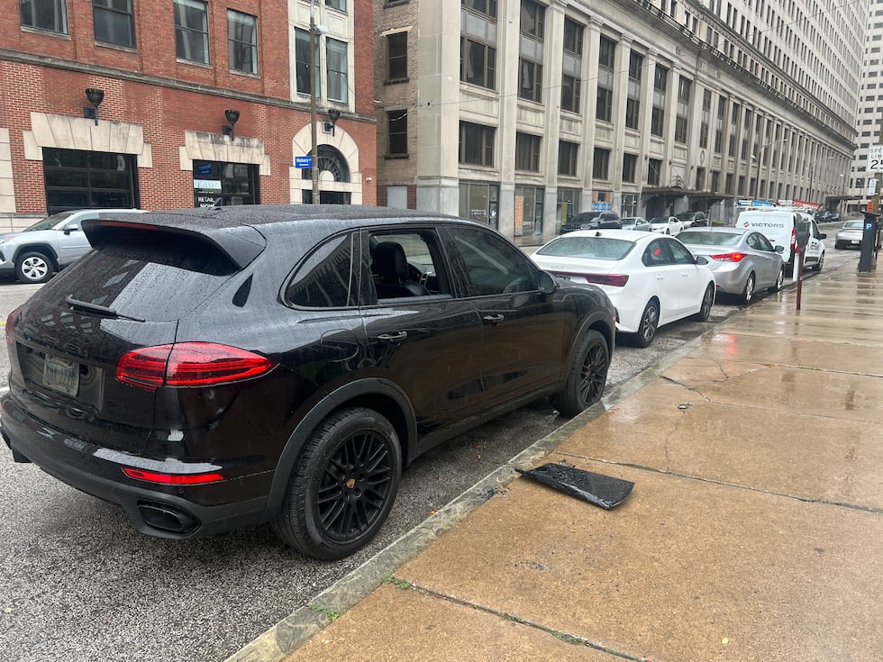 Multiple car break-ins in downtown Cleveland