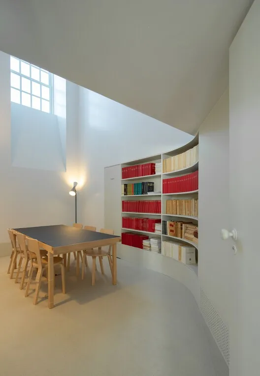 National Innovation Center / Joaquim Portela Arquitetos - Interior Photography, Shelving