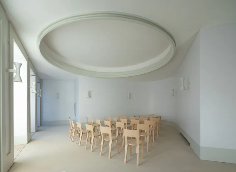 National Innovation Center / Joaquim Portela Arquitetos - Interior Photography, Dining room, Chair, Windows