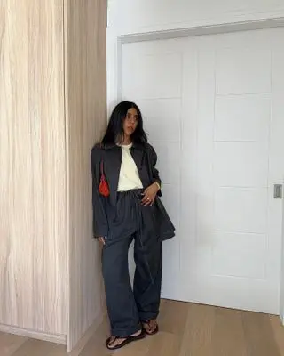 Woman wearing a chic pull-on pants outfit