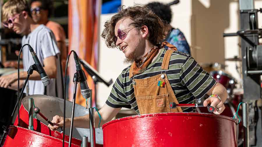 Feeling the vibe: Rogue World Music Festival rocks Ashland – Ashland News – Community-Supported, NonProfit News