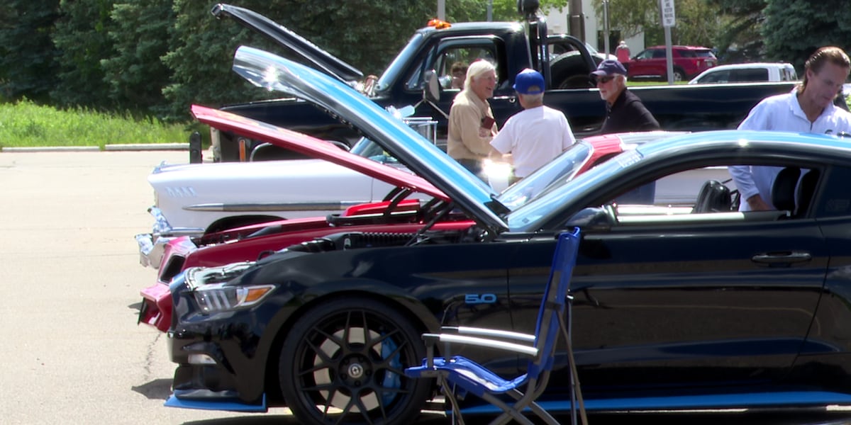 Car show in Mason celebrates longtime automotive technology instructor’s retirement