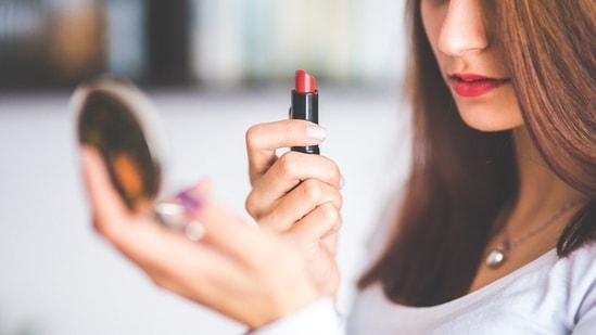 Beauty hacks 101: Expert-approved sweat-proof makeup tips to conquer the humidity of summer days