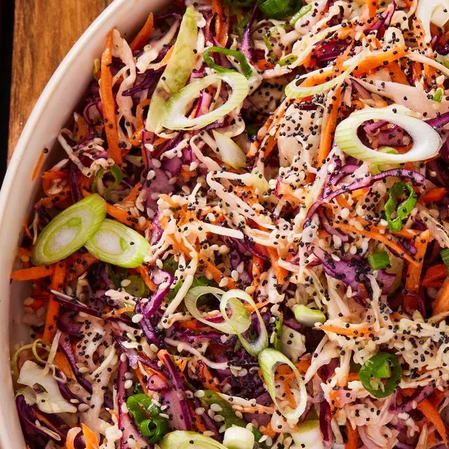 vinegar coleslaw with poppy seeds