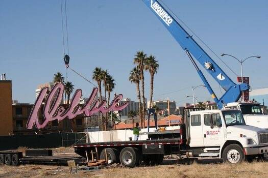 Neon Museum reviving Hollywood legend’s hotel sign