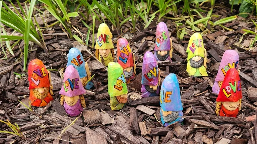 Gnomes Mini Art Hunt.jpg