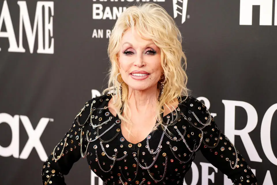 Dolly Parton on the red carpet