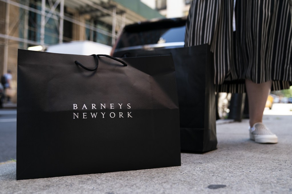 Fashionistas rejoice! Barneys is coming back to Manhattan