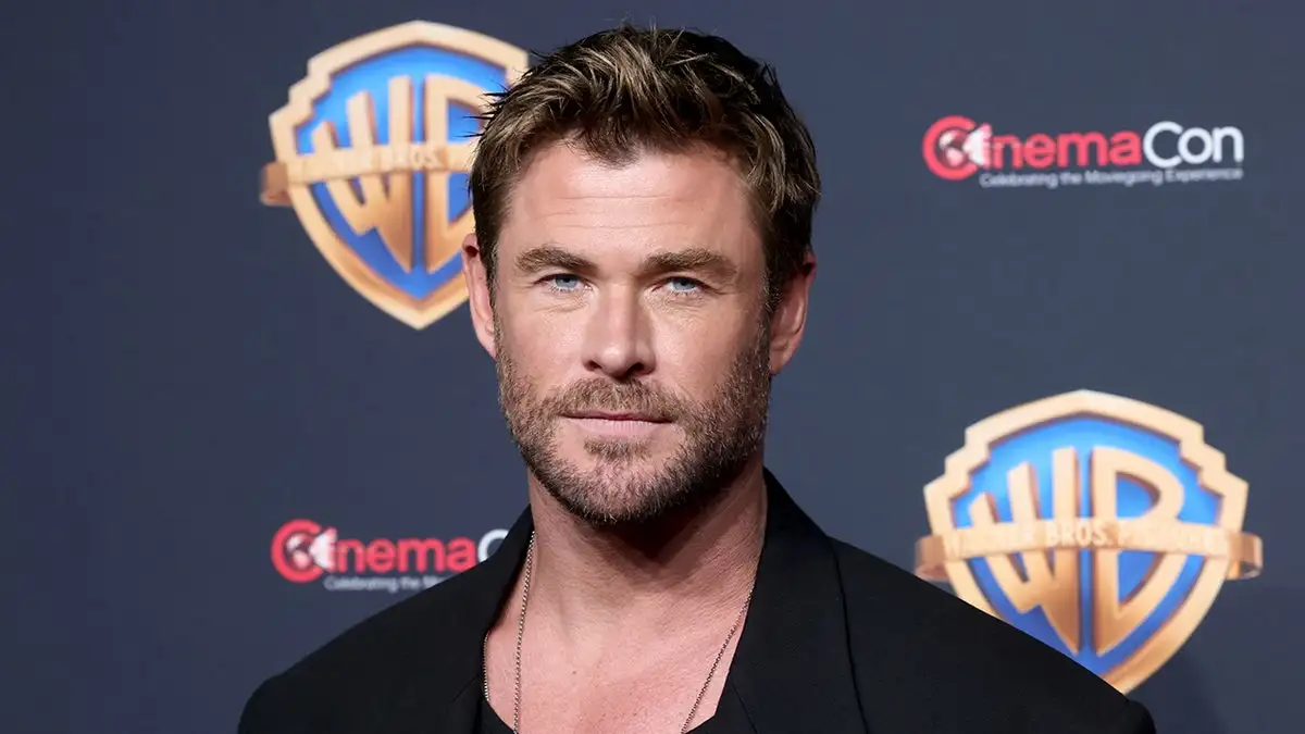 Chris Hemsworth at an event