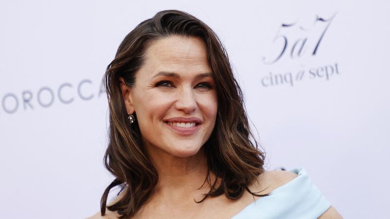 Jennifer Garner shares ‘nerdy farm facts’ from her pumpkin patch