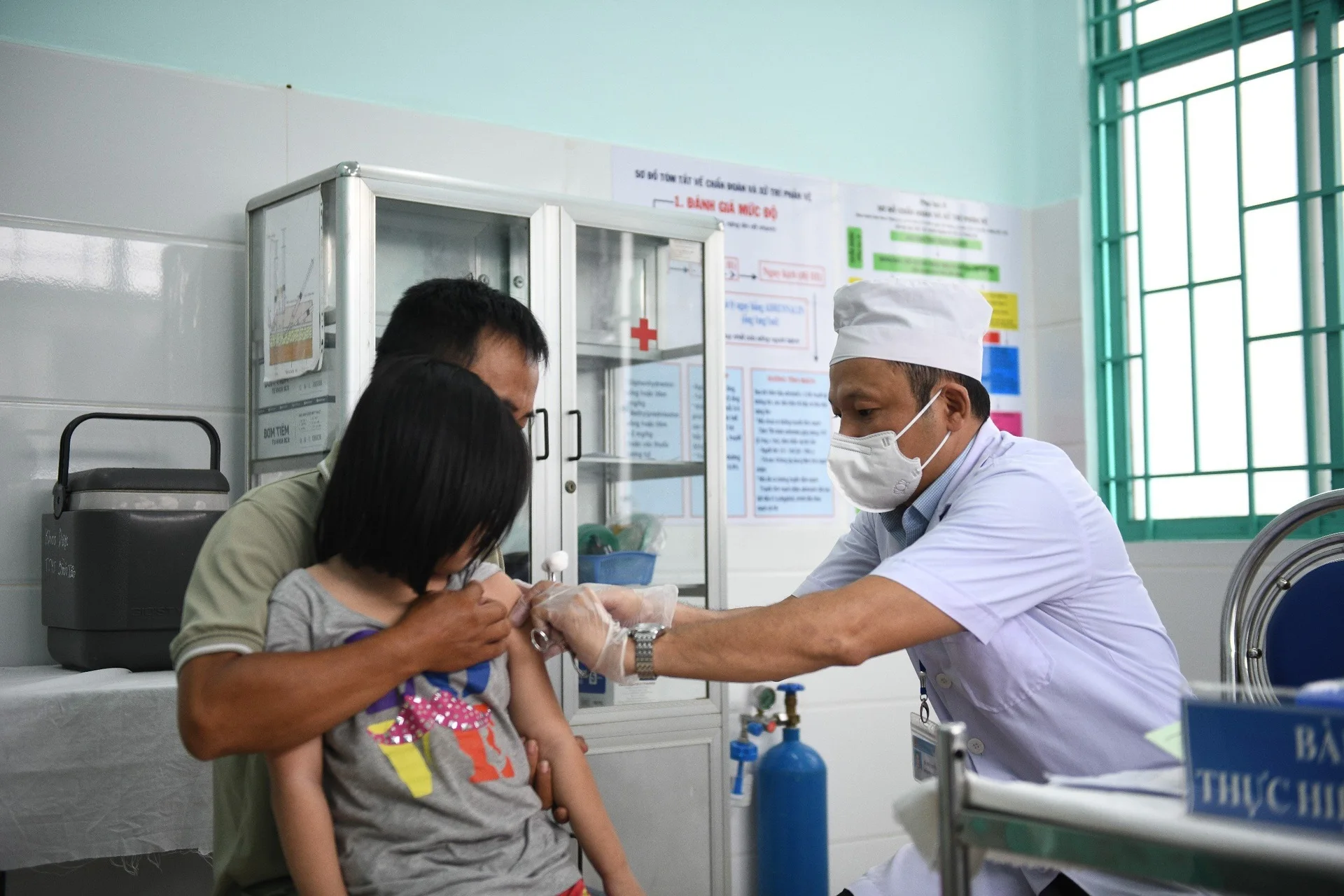 TPHCM chuẩn bị hơn 300.000 liều vaccine sởi cho trẻ em - 5