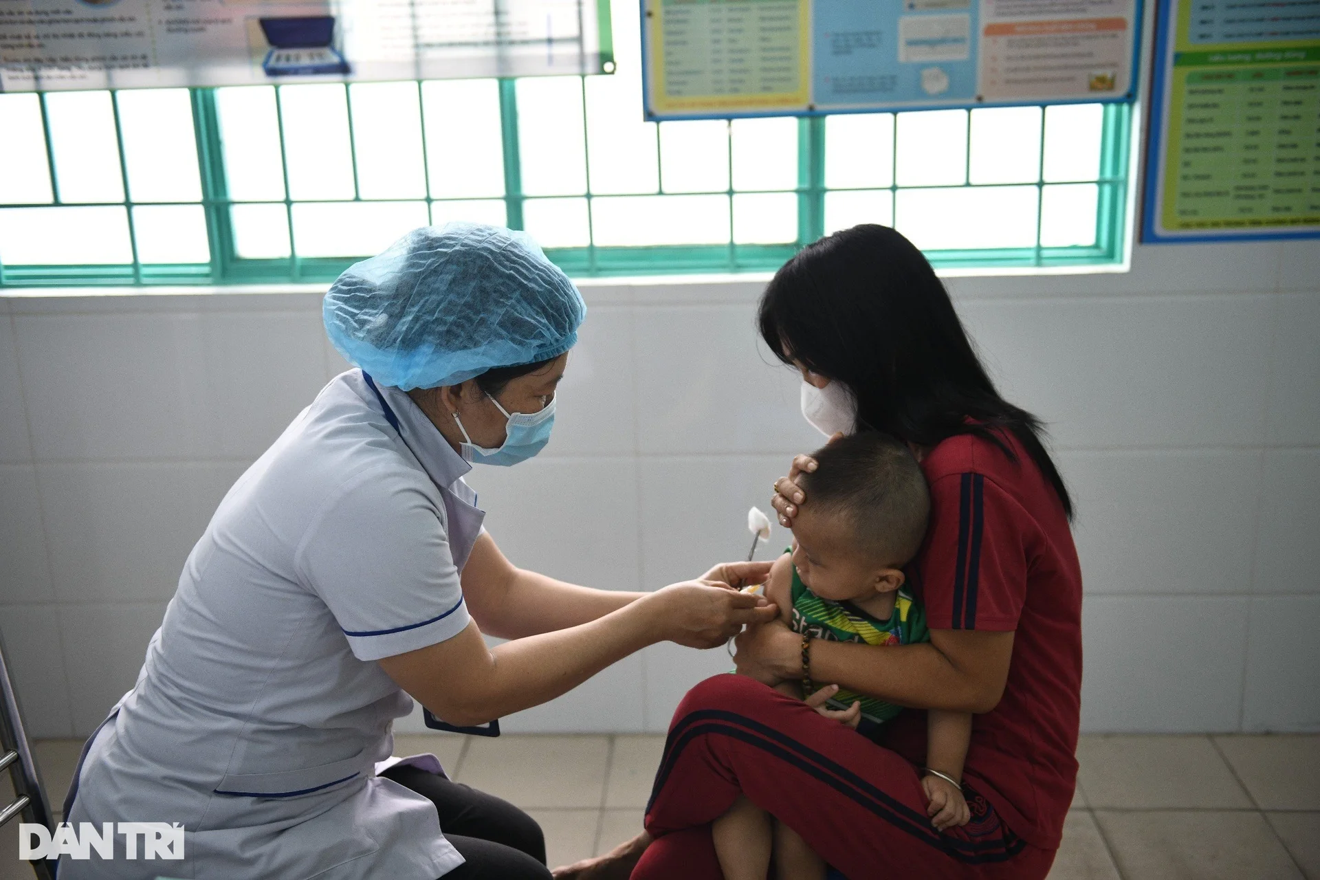 TPHCM chuẩn bị hơn 300.000 liều vaccine sởi cho trẻ em - 8