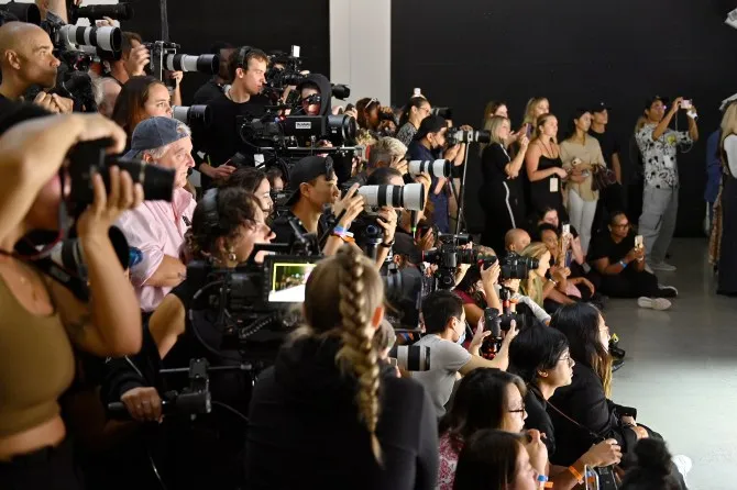 STYLECASTER | How To Get Invited To Fashion Week