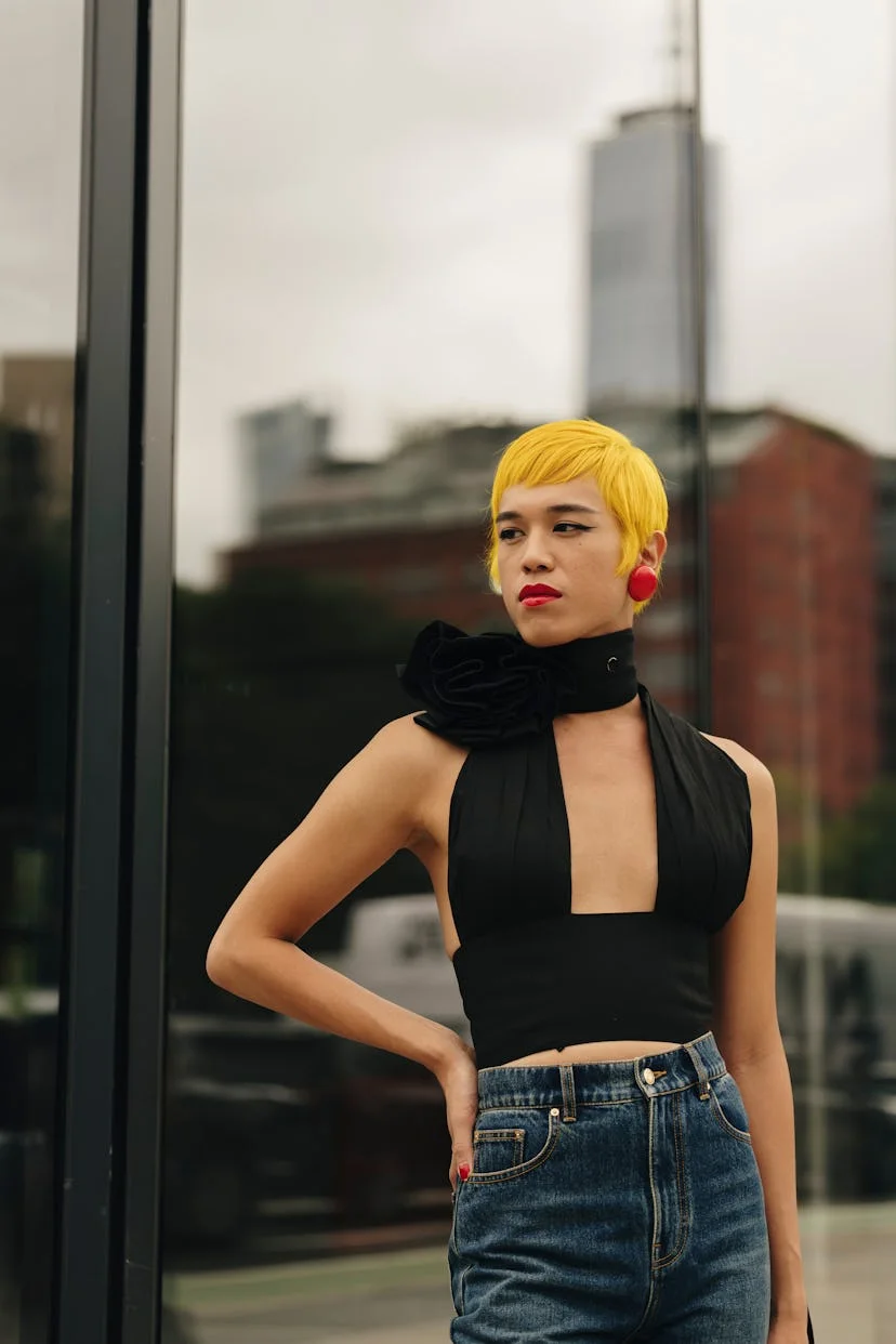 Neon yellow hair NYFW spring/summer 2025 street style beauty