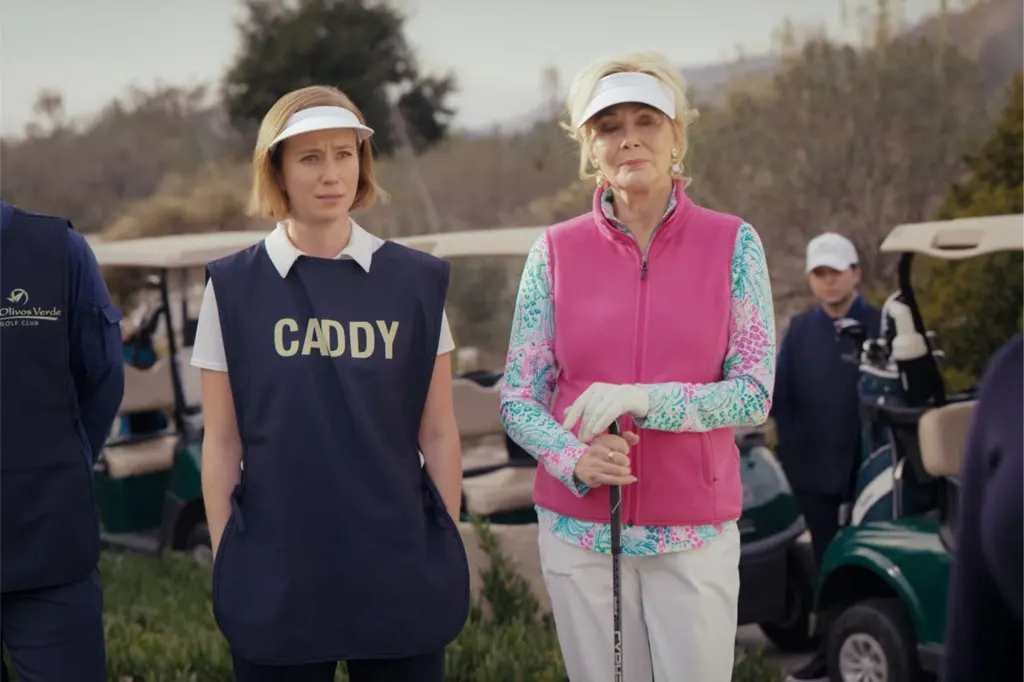 Jean Smart with a group of women standing next to each other