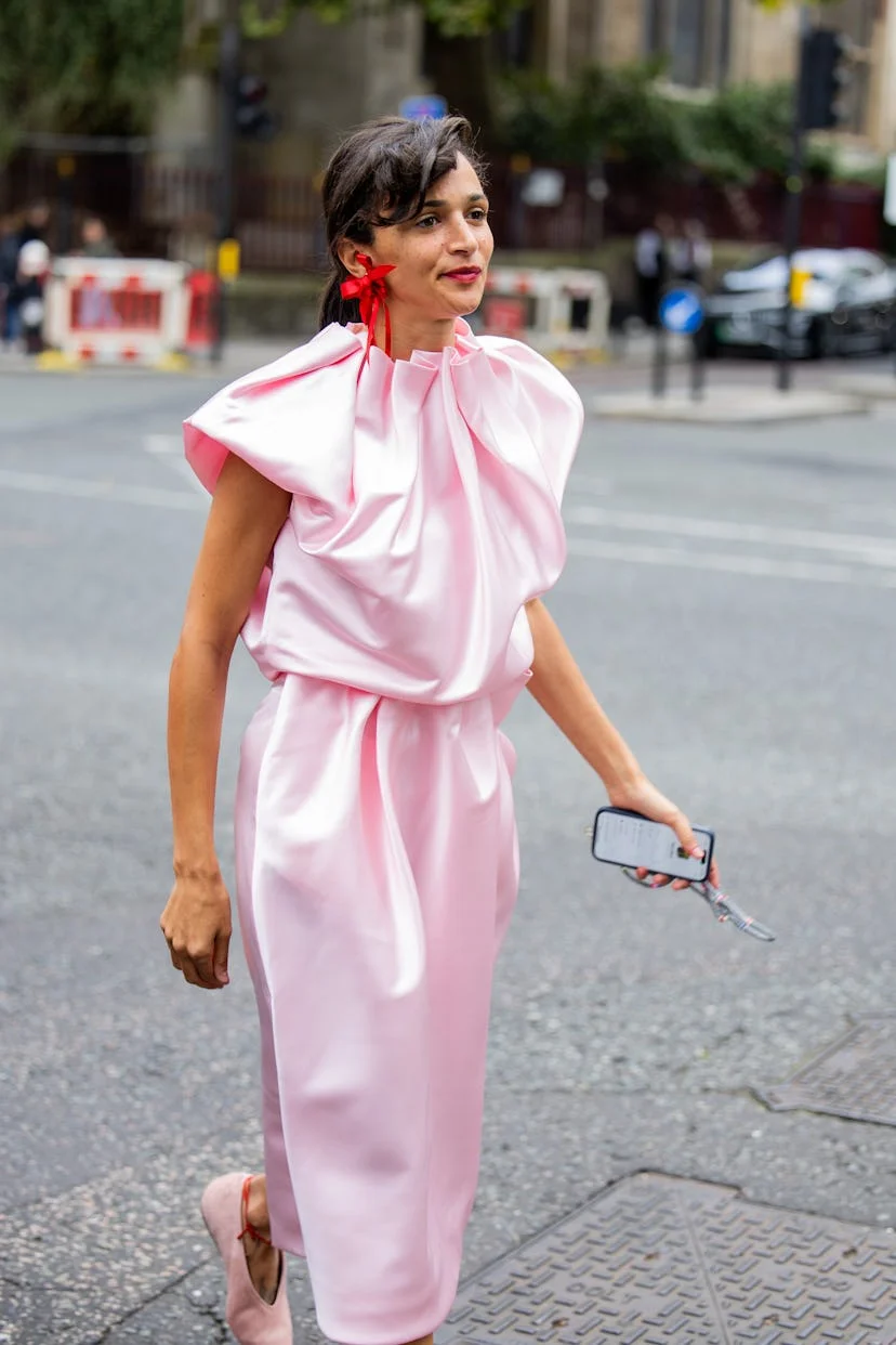 london fashion week spring/summer 2025 street style bangs trend 