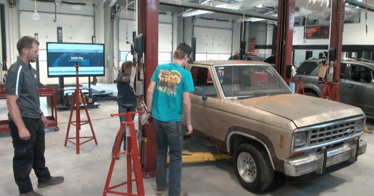 New automotive technology building opens at Parke Heritage High School