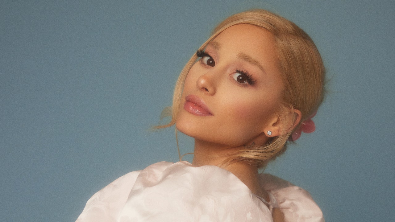 Ariana Grande Tells Us Everything About Her ‘Wicked’ Beauty Collection