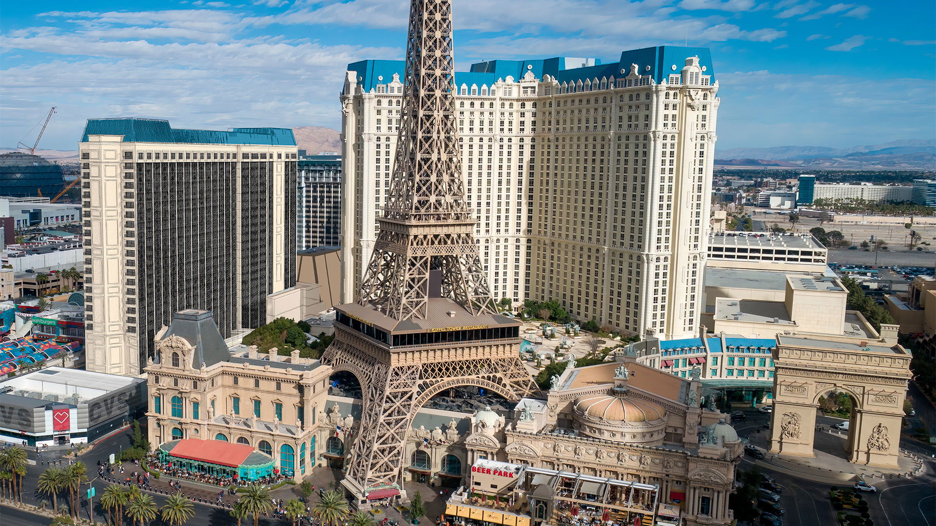 Caesars Entertainment opens skybridge at Paris Las Vegas