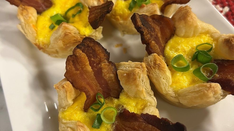 Egg, Cheese and Bacon and Toast Cups