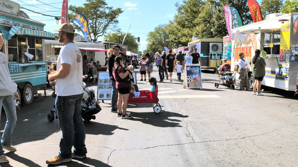 2024 Fall Harvest Car Show brings 280 vehicles to Fort Morgan