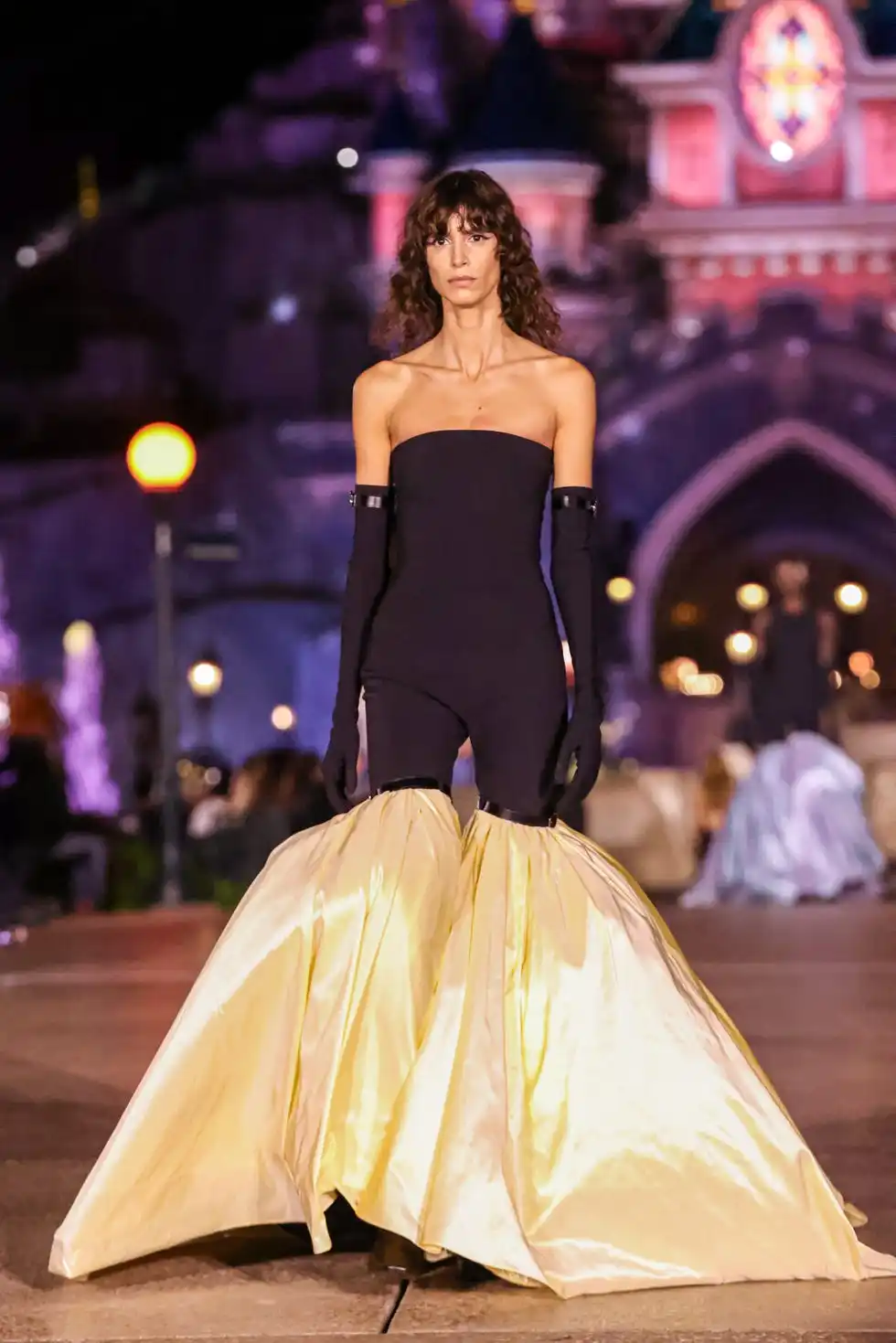 paris, france october 1 editorial use only for non editorial use please seek approval from fashion house a model walks the runway during the coperni paris womenswear spring summer 2025 show as part of paris fashion week at disneyland paris on october 1, 2024 in paris, france photo by lyvans boolakygetty images