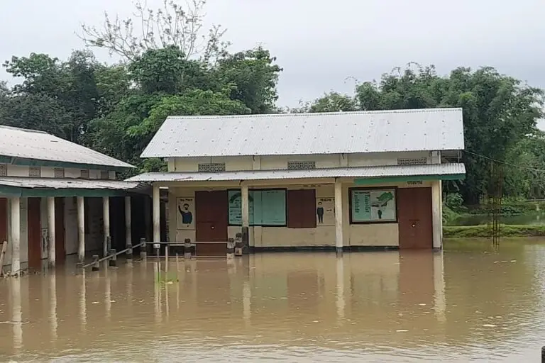 Flooded school campus. Image by Ananya Chetia.