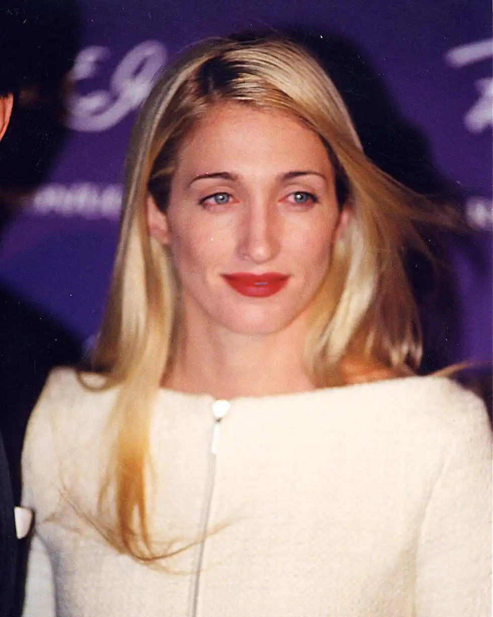 carolyn bessette kennedy hair