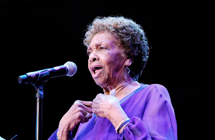 Cissy Houston, Whitney Houston’s Grammy-Winning Mom, Dead At 91