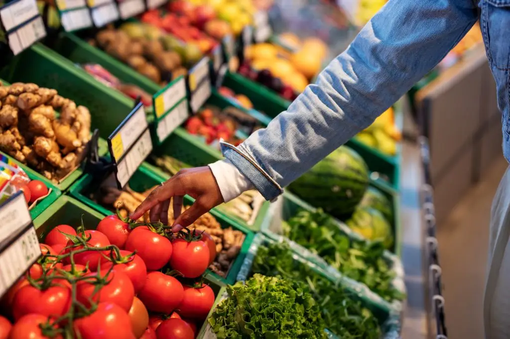 Grocery aisle 